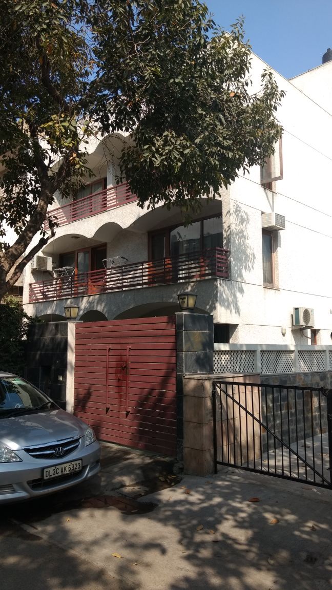 PLOT FOR SALE IN DELHI